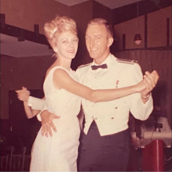 Meet your Posher, Val - Picture 1 of 1